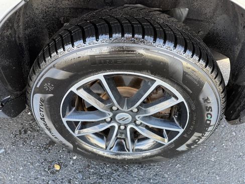 Used 2018 Dodge Journey SE w/ Connectivity Group image 10