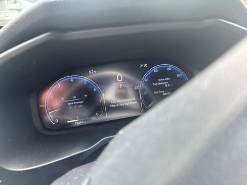 Used 2025 Toyota RAV4 Limited FWD image 9