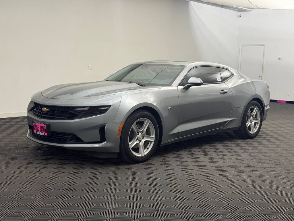 Used 2023 Chevrolet Camaro LT RWD image 1