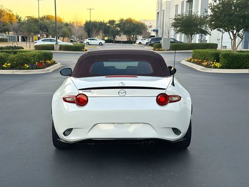 Used 2018 MAZDA MX-5 Miata Club w/ Brembo/BBS Recaro Package image 6