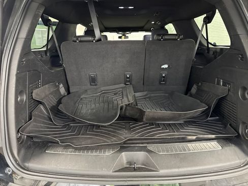 Used 2022 GMC Yukon XL Denali AWD/4WD image 13
