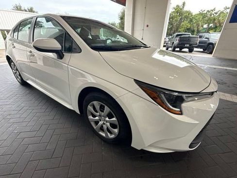 Used 2023 Toyota Corolla LE FWD image 5