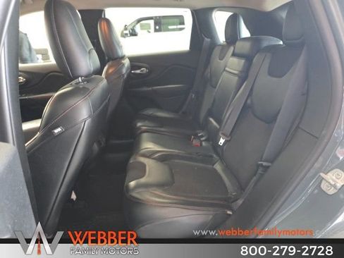 Used 2014 Jeep Cherokee Trailhawk w/ Cold Weather Group image 10