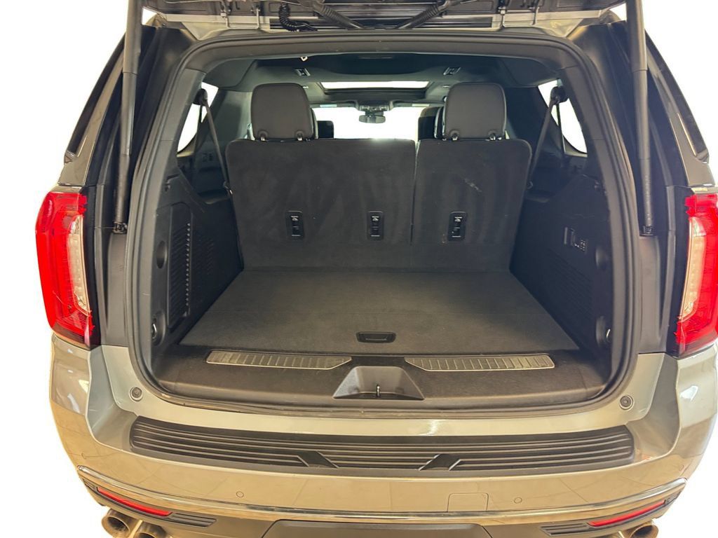 Used 2024 GMC Yukon XL AT4 w/ AT4 Premium Package AWD/4WD image 19