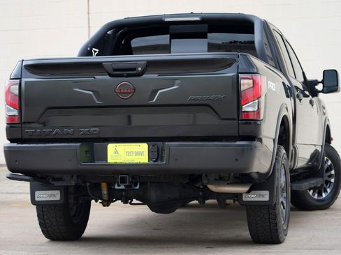 Used 2023 Nissan Titan PRO-4X AWD/4WD image 4