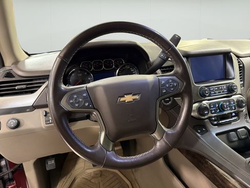 Used 2019 Chevrolet Tahoe LT w/ Luxury Package RWD image 15