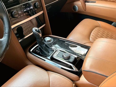 Used 2024 INFINITI QX80 Sensory image 16