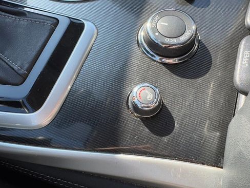 Used 2017 INFINITI QX60 Luxe w/ Premium Plus Package image 20