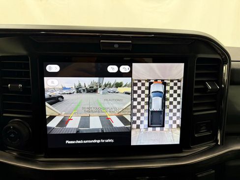 New 2026 Ford F250 Lariat w/ Black Appearance Package image 34