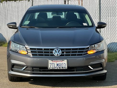 Used 2016 Volkswagen Passat 1.8T SE FWD image 8