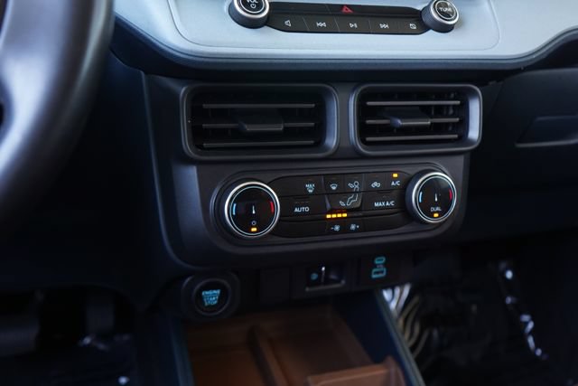 Used 2023 Ford Maverick Lariat FWD image 21