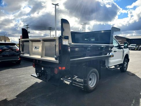 New 2025 Ford F350 XL w/ XL Chrome Package image 4