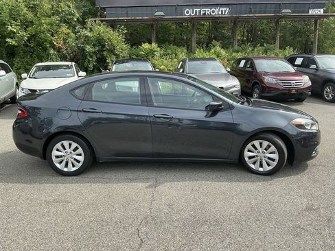 Used 2014 Dodge Dart SXT w/ Sun/Sound Group FWD image 5
