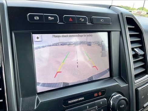 Used 2019 Ford F250 XLT w/ XLT Premium Package AWD/4WD image 13