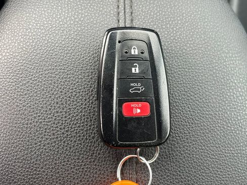Used 2022 Toyota RAV4 XLE Premium AWD/4WD image 50