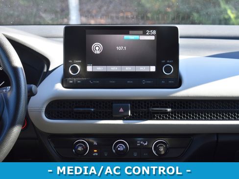 Used 2024 Honda HR-V LX image 17