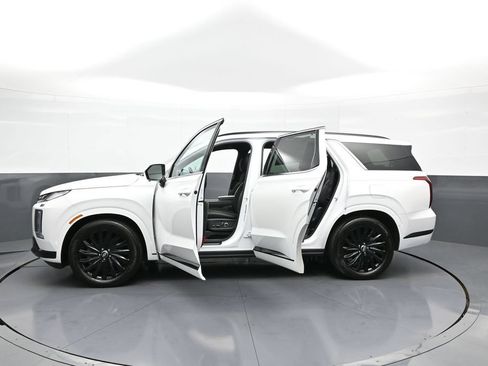 Certified 2025 Hyundai Palisade Calligraphy AWD/4WD image 47
