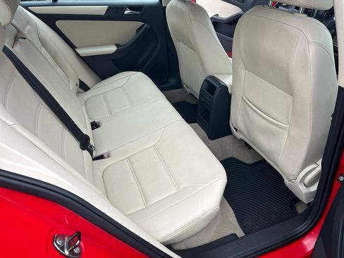 Used 2012 Volkswagen Jetta SE image 14