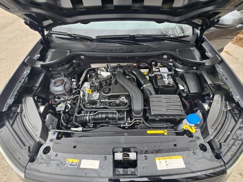 New 2026 Volkswagen Taos SE AWD/4WD image 21