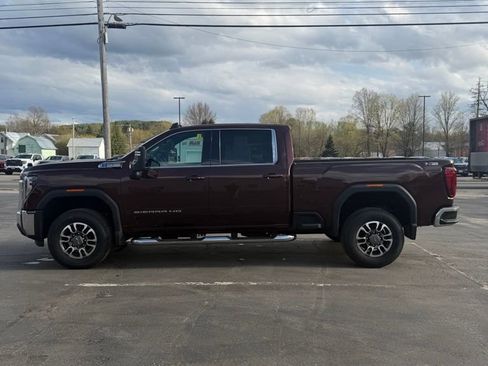 Used 2024 GMC Sierra 2500 SLE w/ SLE Value Package; AWD/4WD image 2