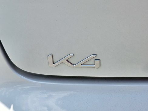 Used 2025 Kia K4 FWD image 10
