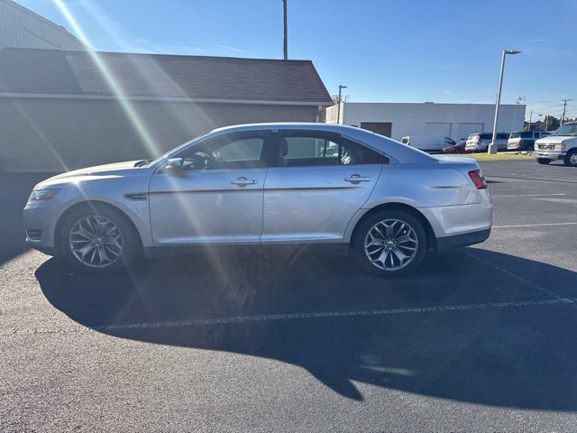 Used 2013 Ford Taurus Limited FWD image 12