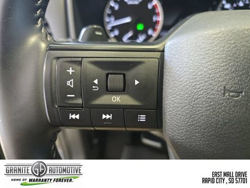 Used 2026 Nissan Rogue SV AWD/4WD image 32