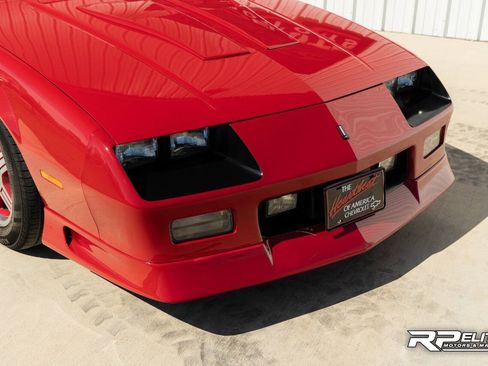 Used 1991 Chevrolet Camaro Z28 RWD image 25