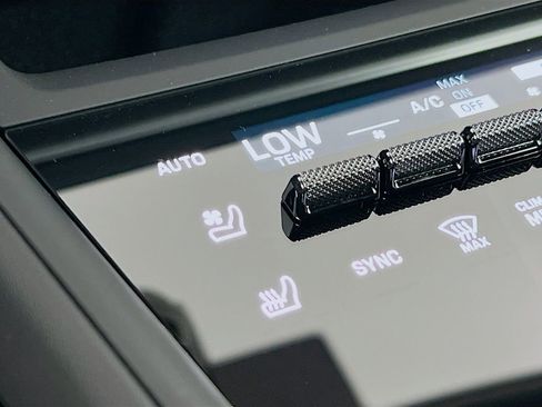 New 2026 Porsche Macan 4 Electric image 23