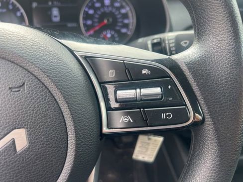 Used 2022 Kia Forte LXS FWD image 18