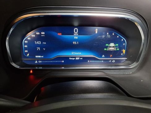 Used 2022 Chevrolet Suburban LT RWD image 9