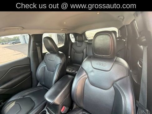 Used 2019 Jeep Cherokee Limited AWD/4WD image 27