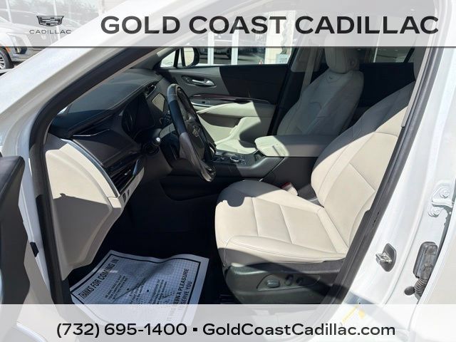 Used 2021 Cadillac XT4 Luxury w/ Cold Weather Package FWD image 14