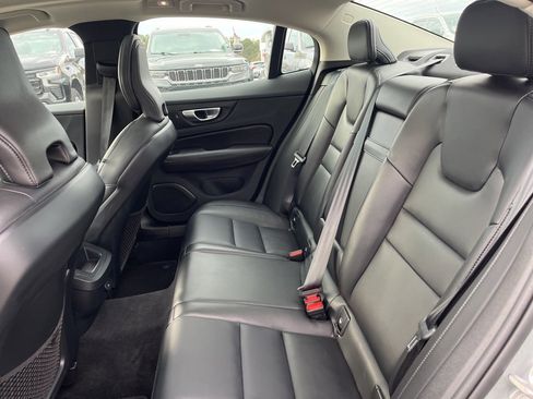 Used 2024 Volvo S60 B5 Core image 16