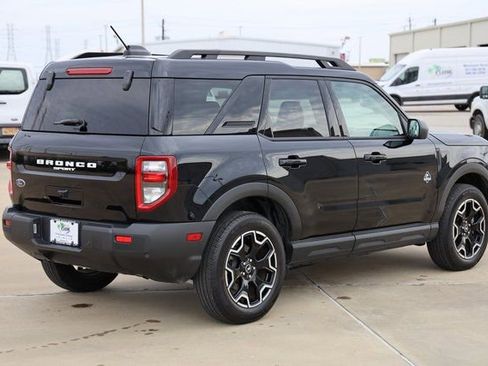 Used 2025 Ford Bronco Sport Outer Banks image 8