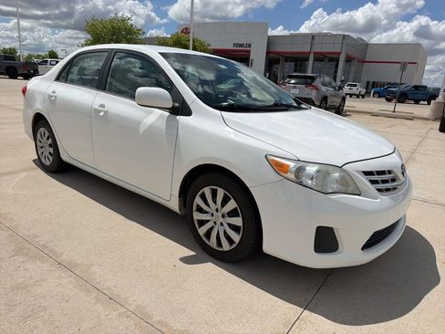 Used 2013 Toyota Corolla LE image 5