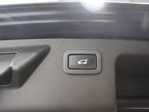 Used 2019 Land Rover Discovery Sport HSE Luxury image 23