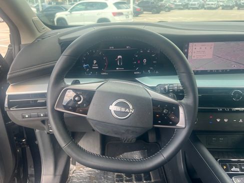Certified 2025 Nissan Murano SL AWD/4WD image 11