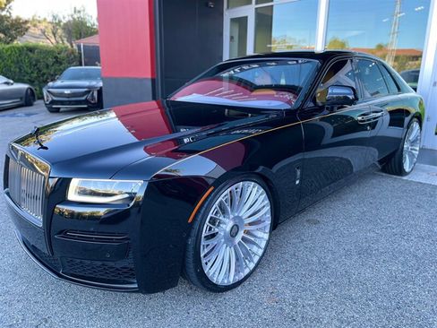 Used 2022 Rolls-Royce Ghost Black Badge AWD/4WD image 4