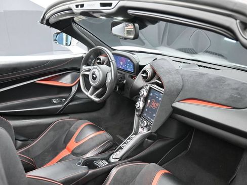 Used 2020 McLaren 720S Performance RWD image 23
