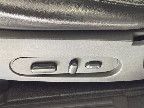 Used 2010 Ford Explorer Sport Trac Limited image 21