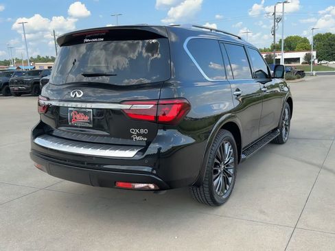 Used 2024 INFINITI QX80 Premium Select w/ All-Season Package RWD image 8