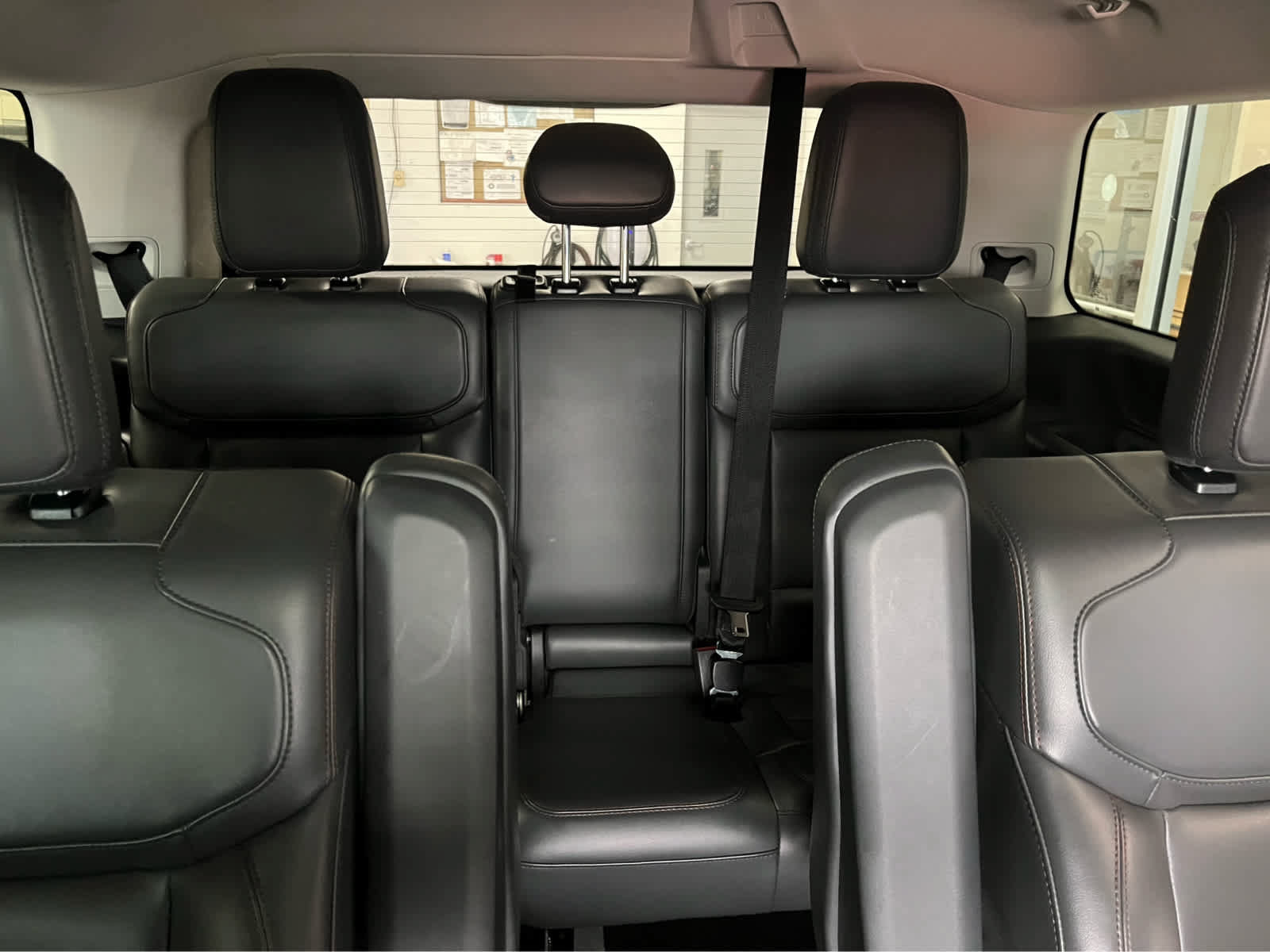 Used 2025 Ford Expedition Active AWD/4WD image 20