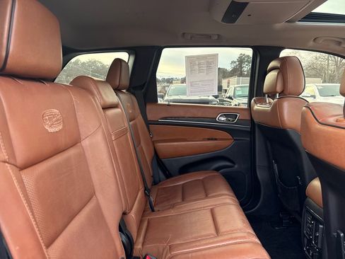 Used 2012 Jeep Grand Cherokee Overland Summit image 20