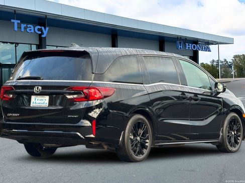 Certified 2025 Honda Odyssey Sport-L image 6
