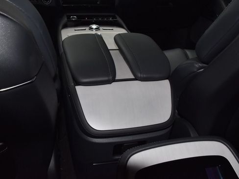 New 2027 Lincoln Navigator L Reserve w/ Jet Appearance Package AWD/4WD image 19