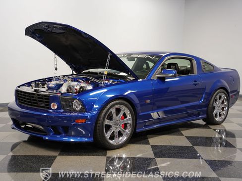 Used 2006 Ford Mustang GT RWD image 32