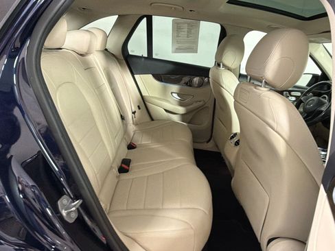 Used 2019 Mercedes-Benz GLC 300 4MATIC image 31