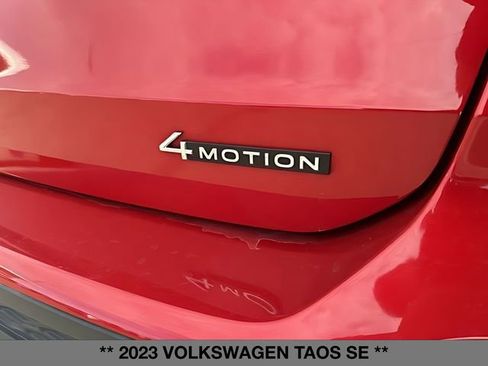 Used 2023 Volkswagen Taos SE w/ Panoramic Sunroof Package image 11