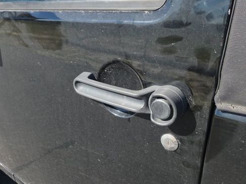 Used 2018 Jeep Wrangler Sport image 14